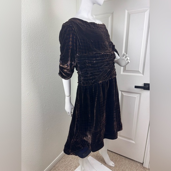Danny Nguyen Couture Vintage Elegant Brown Velvet Dress. #229 - Picture 4 of 13
